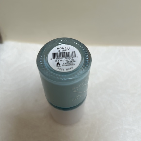 *Brand New * Olive and June Yes Please - Picture 2 of 7